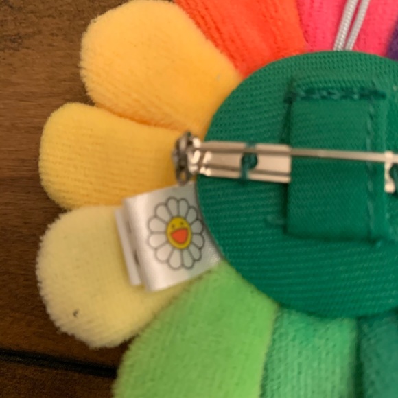 TAKASHI MURAKAMI PIN/keychain - Picture 5 of 5